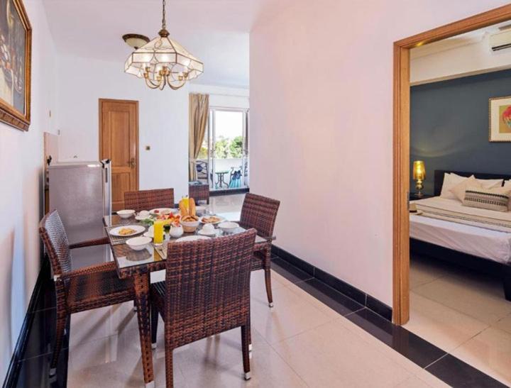 Pereybere Apartment With Breakfast And Private Balcony Pereybere Beach Exterior photo