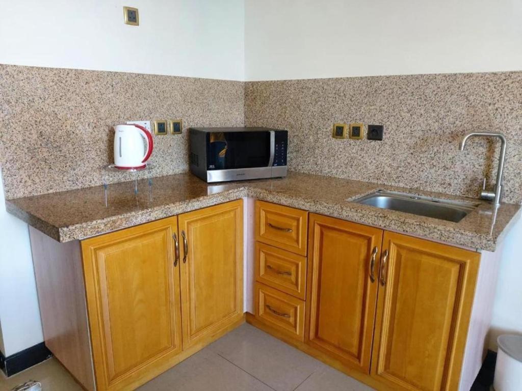 Pereybere Apartment With Breakfast And Private Balcony Pereybere Beach Exterior photo