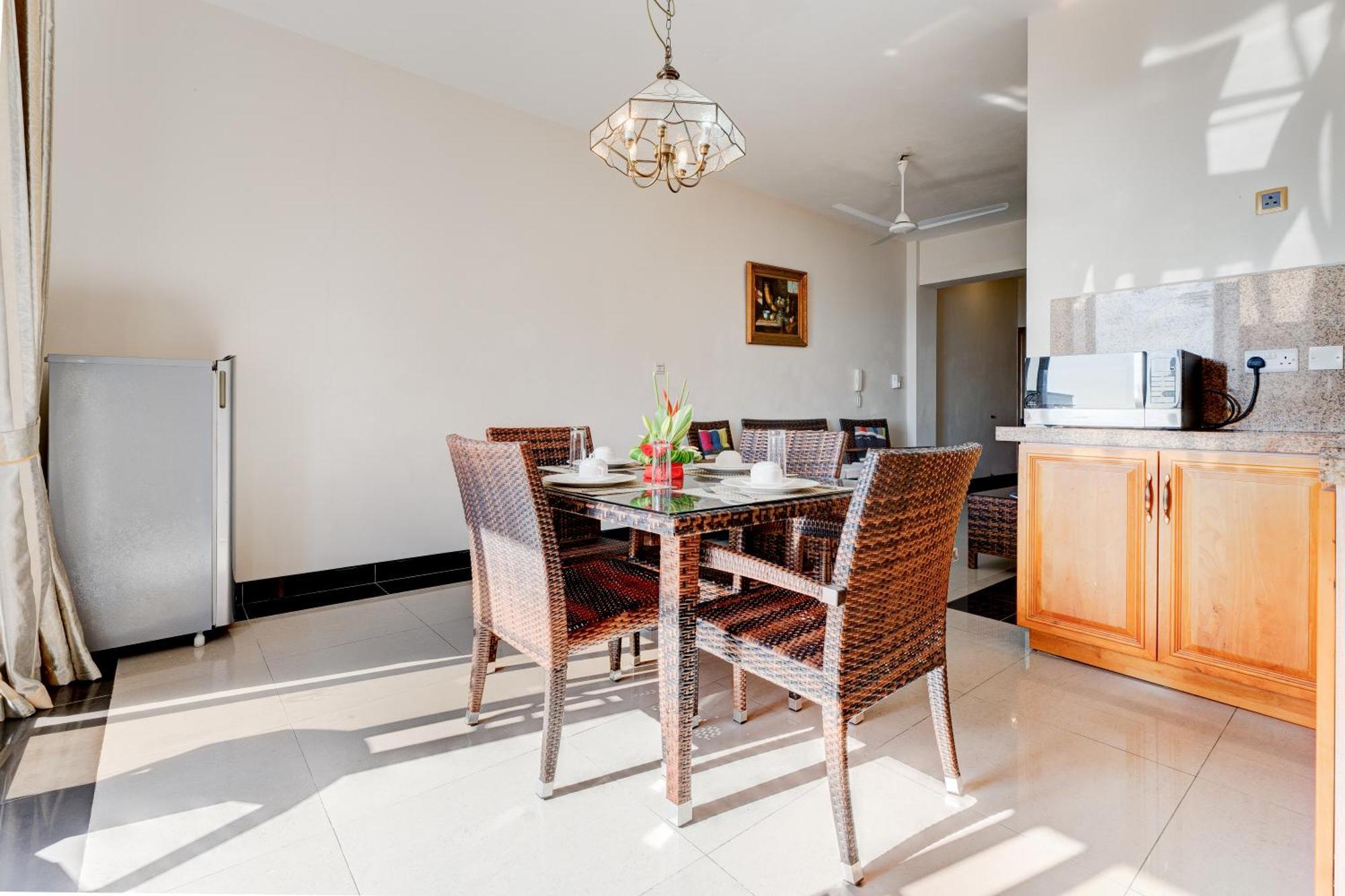Pereybere Apartment With Breakfast And Private Balcony Pereybere Beach Exterior photo