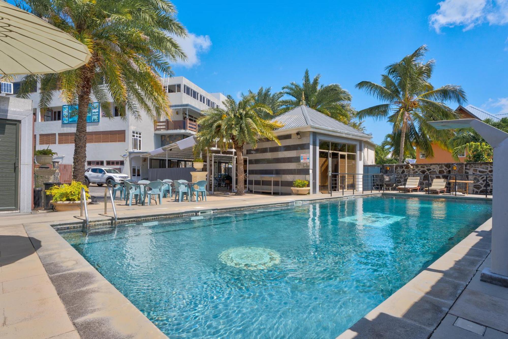 Pereybere Apartment With Breakfast And Private Balcony Pereybere Beach Exterior photo